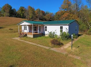 319 Lantz Rd, Clay, WV 25043