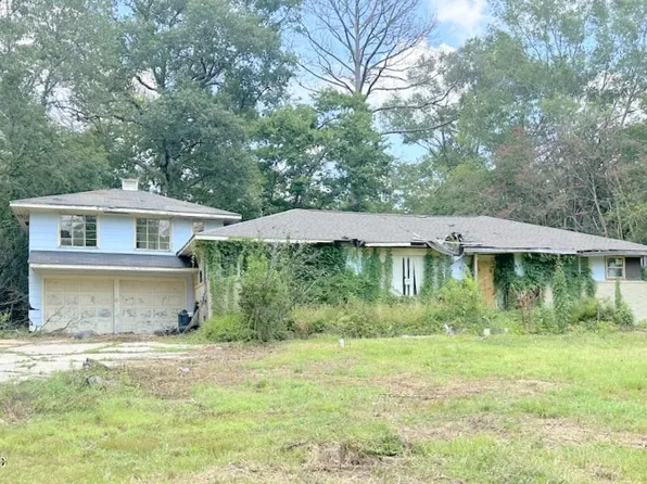 510 Alta Woods Blvd, Jackson, MS 39204