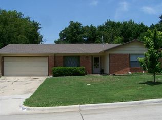 308 Natchez Trace St, Fort Worth, TX 76134