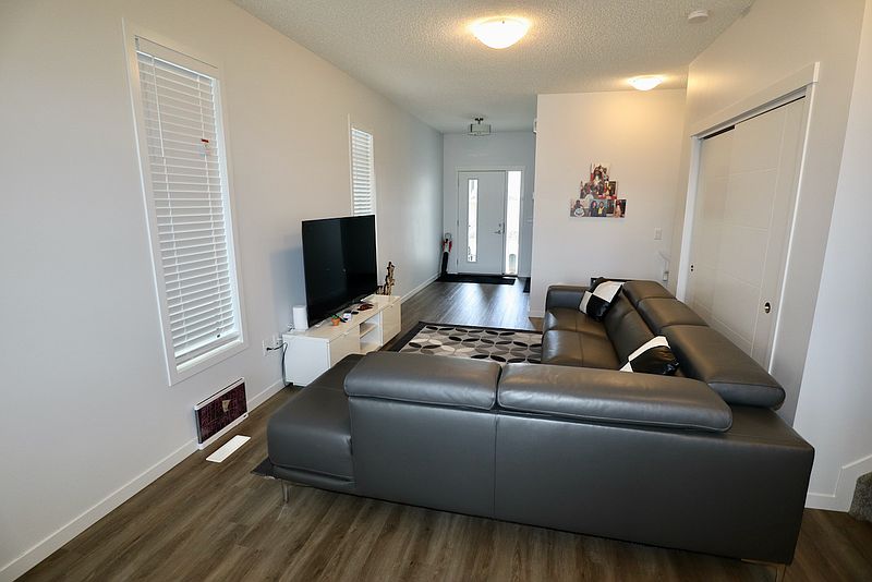 Edmonton Townhouse for rent - 3 Bedrooms — photo 6