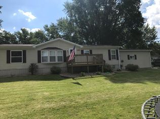 104 N Lake St, Hedrick, IA 52563