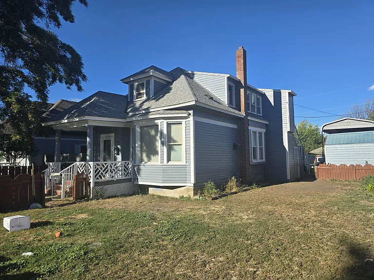 304 S Anderson St — Photo 1