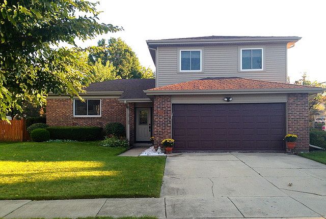 1st image of 2113 Sunnydale St