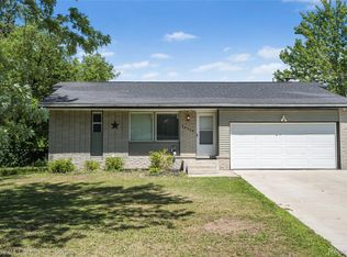28906 Lorikay St, Farmington Hills, MI 48334