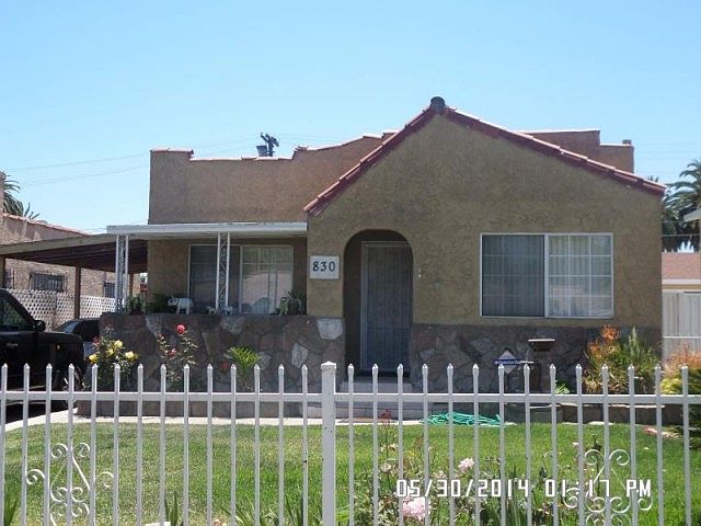 1st image of 830 W 106th St