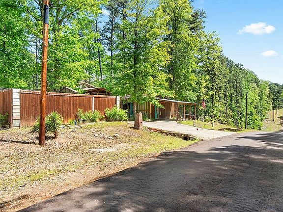 2nd image of 156 Sunny Brook Ln