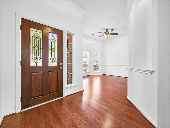 5th image of 11 Griffin Hill Ct
