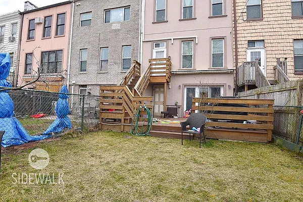 Rented by Sidewalk Realty LLC | media 19