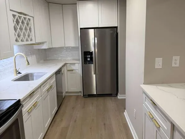 833 Farmhurst Dr Unit H, Charlotte, NC 28217