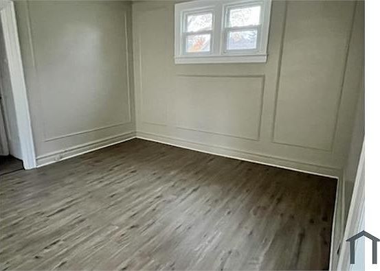 4th image of 414 Cedar Ave Floor 2
