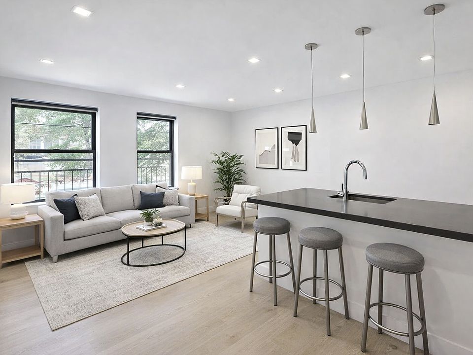 1st image of 131 E 29th St #3E