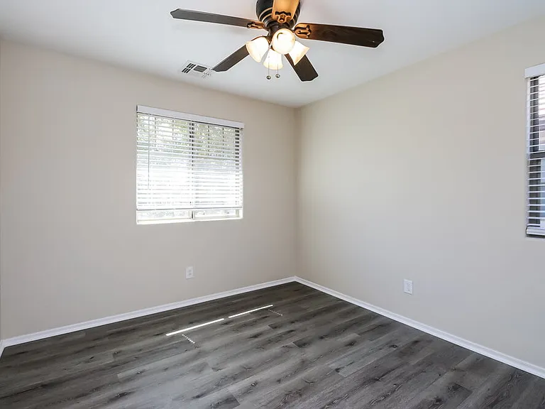 2451 E Vermont Dr — Photo 13