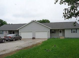 230 NW 5th St, Woodhull, IL 61490