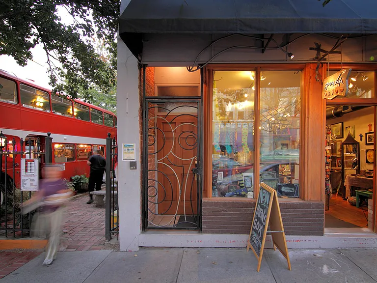 39 Biltmore Ave #A — Photo 7