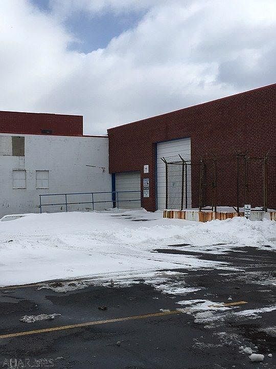2nd image of 1807 9th Ave