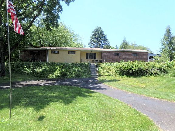 2nd image of 1390 Glen Echo Dr