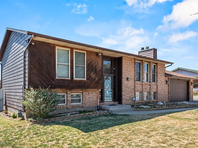 609 N 1050 W — Photo 14
