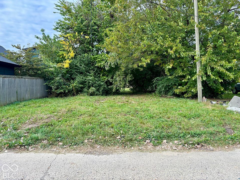 2nd image of 2027 Yandes St