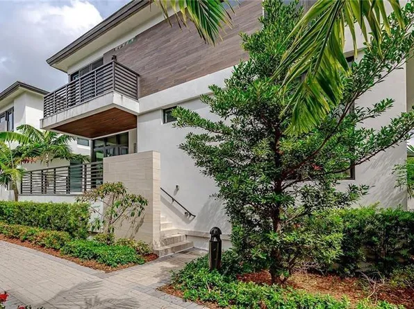 8232 NW 47th Lane, Miami, FL 33166