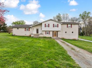 1403 Cardinal Dr, Lafayette, TN 37083