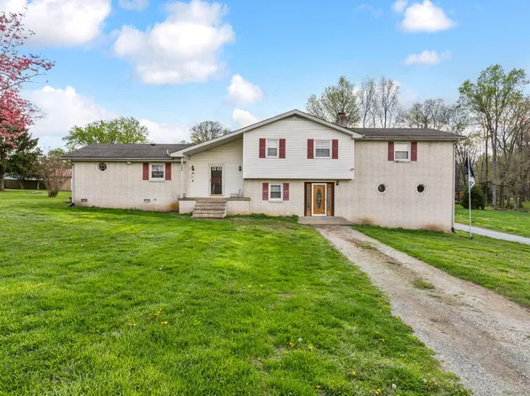 1403 Cardinal Dr, Lafayette, TN 37083