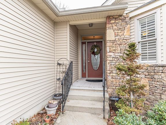 2nd image of 24 Mountain View Ct