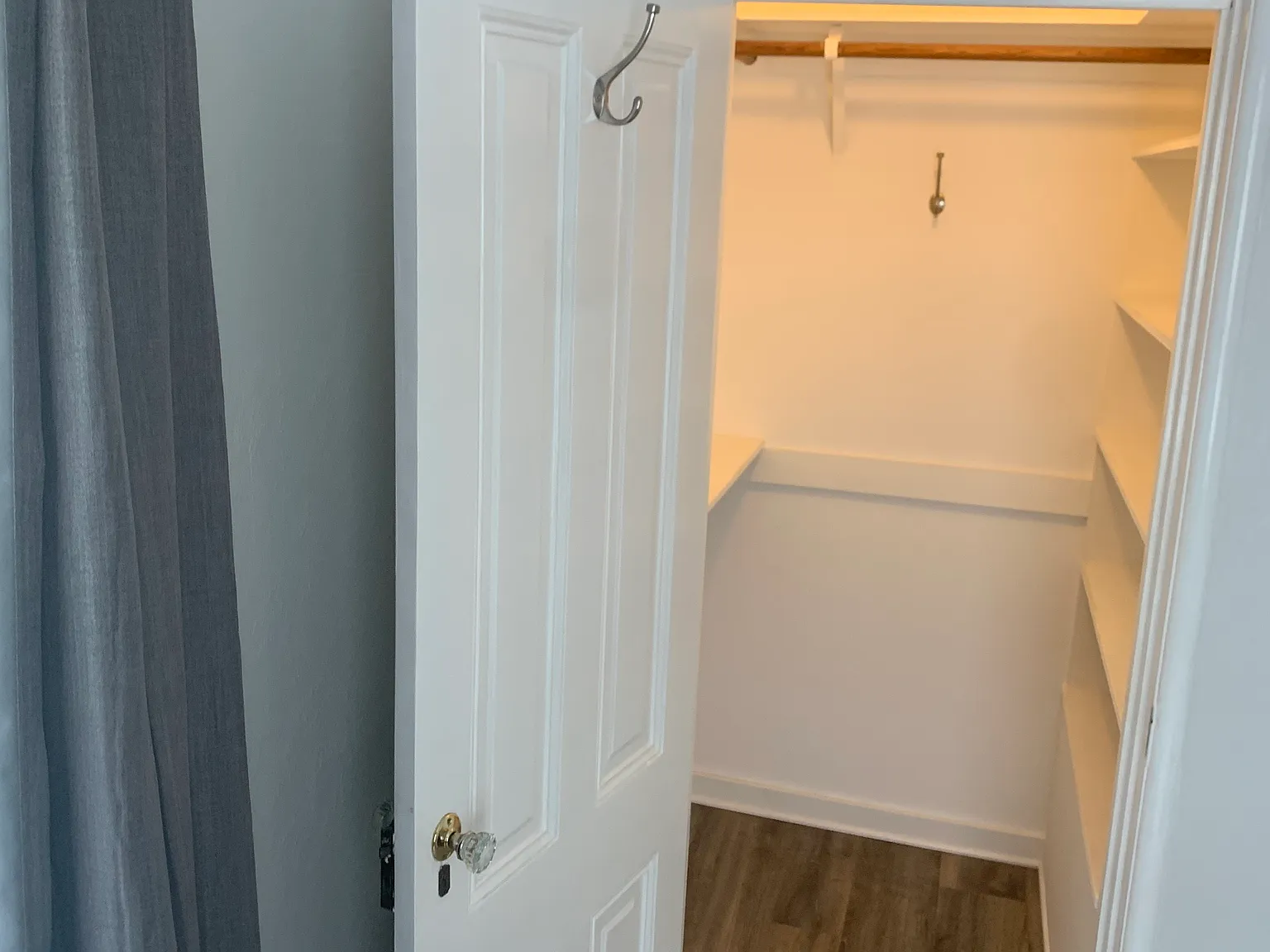 2 bed, 1.5 bath, 900 sqft, $3,950 — Photo 3