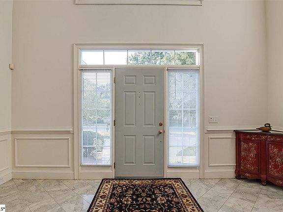 4th image of 5 Covey Hill Ln