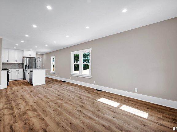 2nd image of 4435 N Constantine Ave