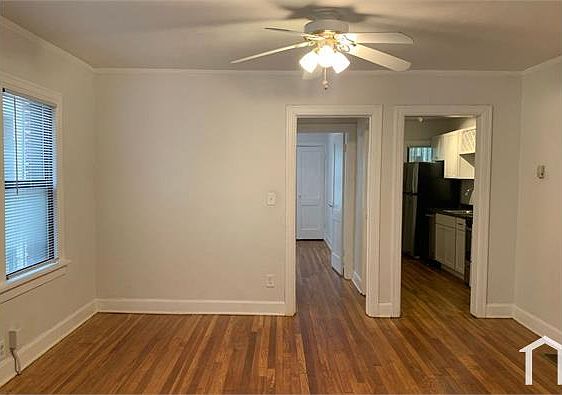 4th image of 107 W 51st St #1E