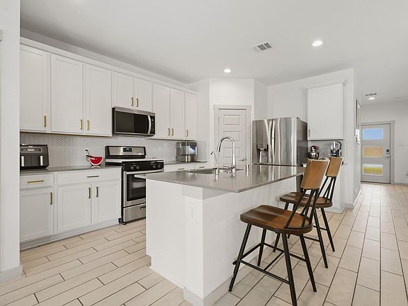 4th image of 13404 Diamond Reef Ln