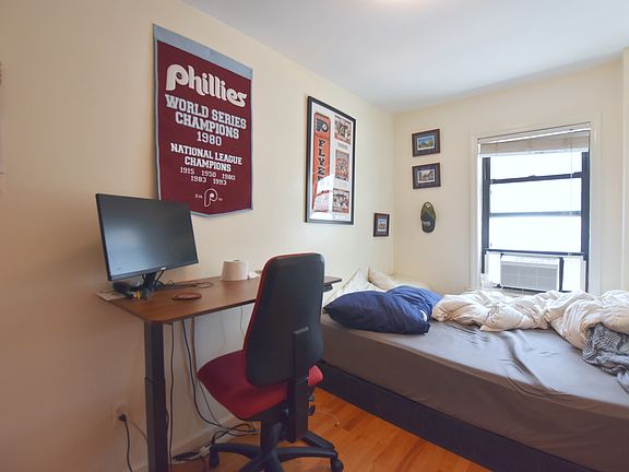 3rd image of 252 10th Ave #3