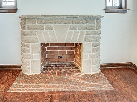 4th image of 9045 Rosemary Ave