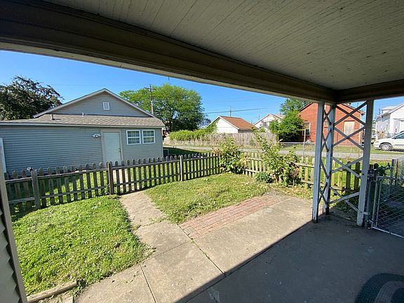 2nd image of 419R Anna Ave