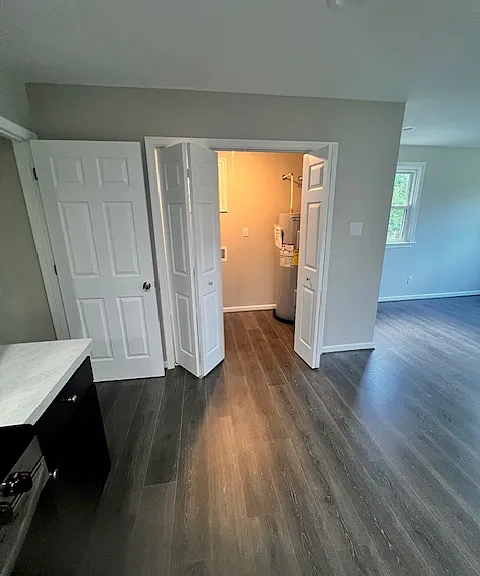 1803 Hechler St — Photo 6