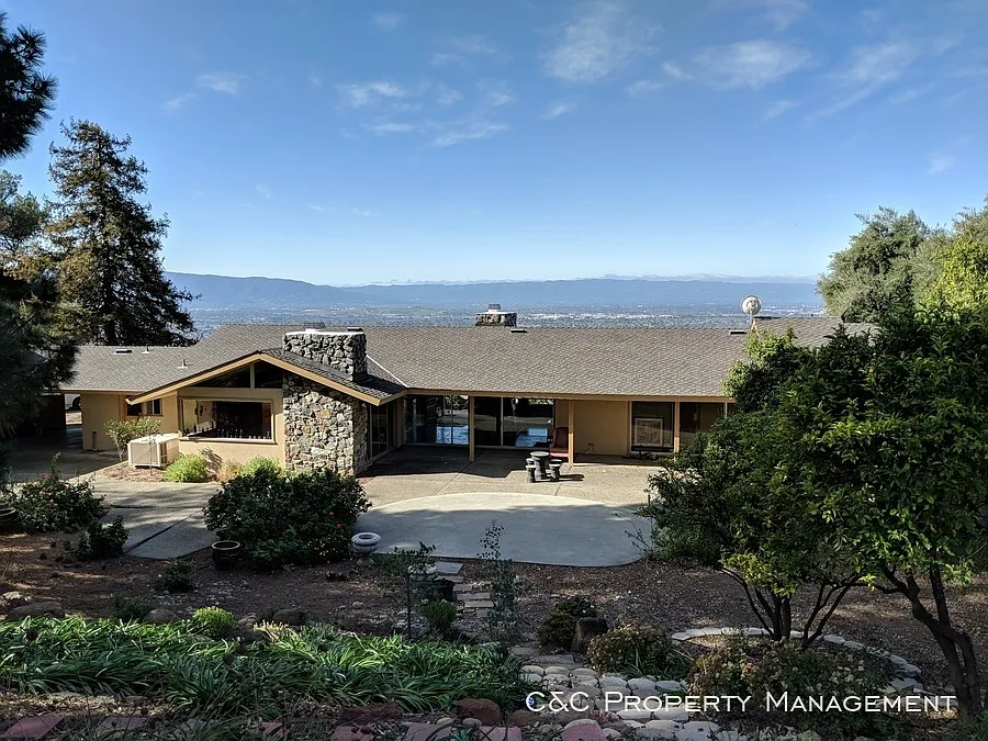3844 Higuera Rd photo 1