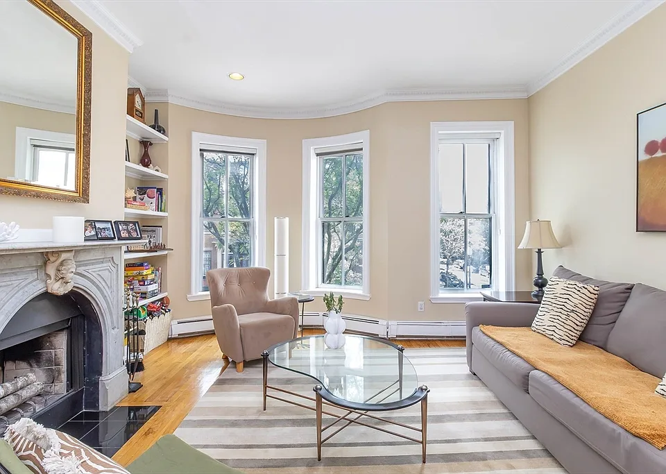 17 Dartmouth St #3