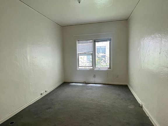 5th image of 2514 Piedmont Ave APT 102