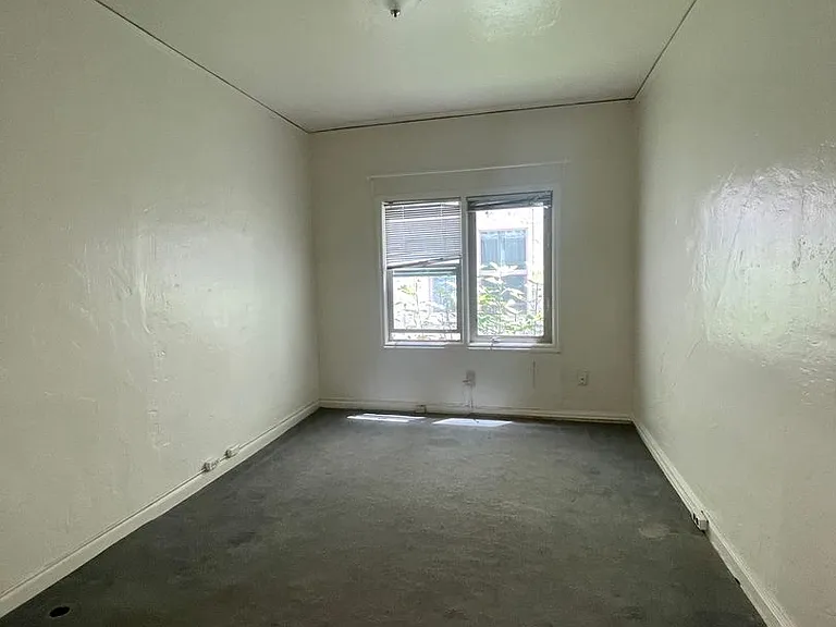 2514 Piedmont Ave — Photo 37