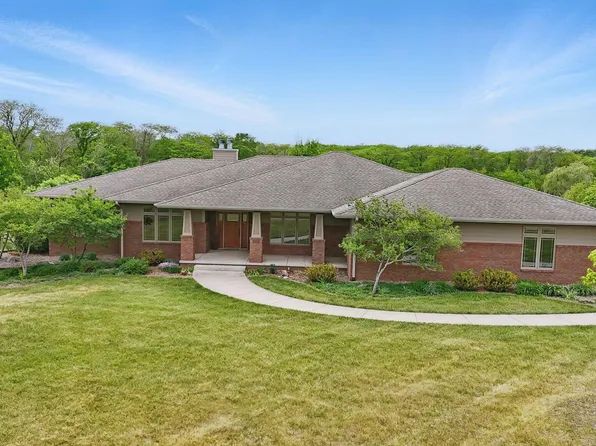 2331 164th Pl, Ames, IA 50014