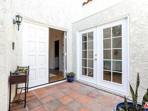 5th image of 1934 Palisades Dr