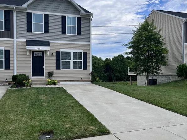 35202 Sara Ct, Locust Grove, VA 22508