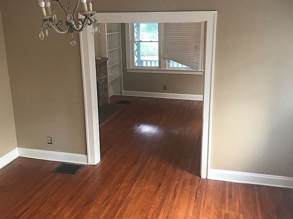 2nd image of 55 W Lakeview Ave
