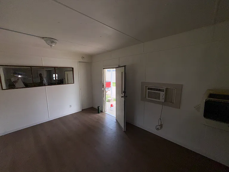 704 Cowgill St #3 — Photo 4