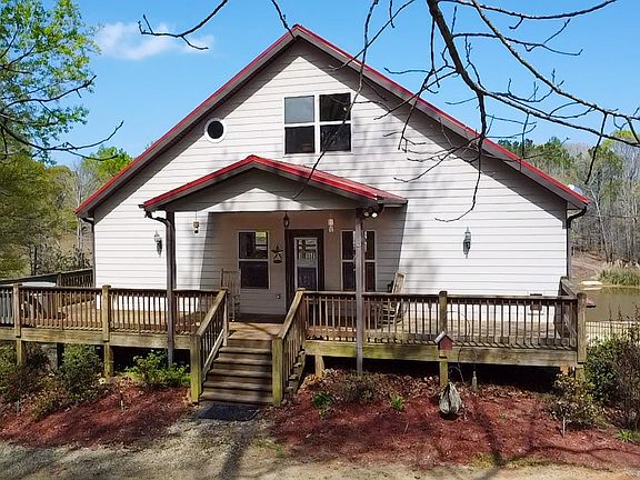 2nd image of 200 Higgins Rd