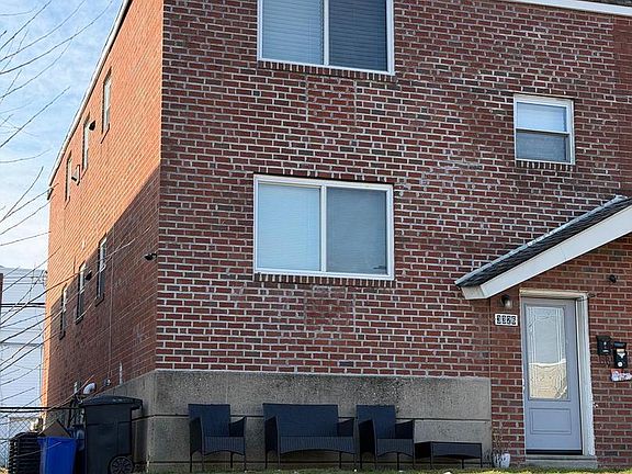 3rd image of 3326 Primrose Rd