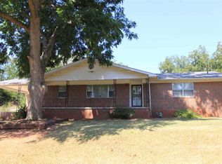 425 Hillcrest Rd, Anniston, AL 36206