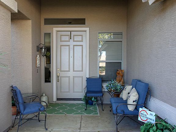 2nd image of 789 W Ebony Way