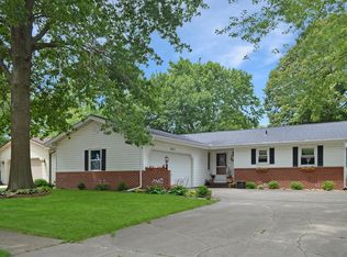 2317 Greenwood Ct, Champaign, IL