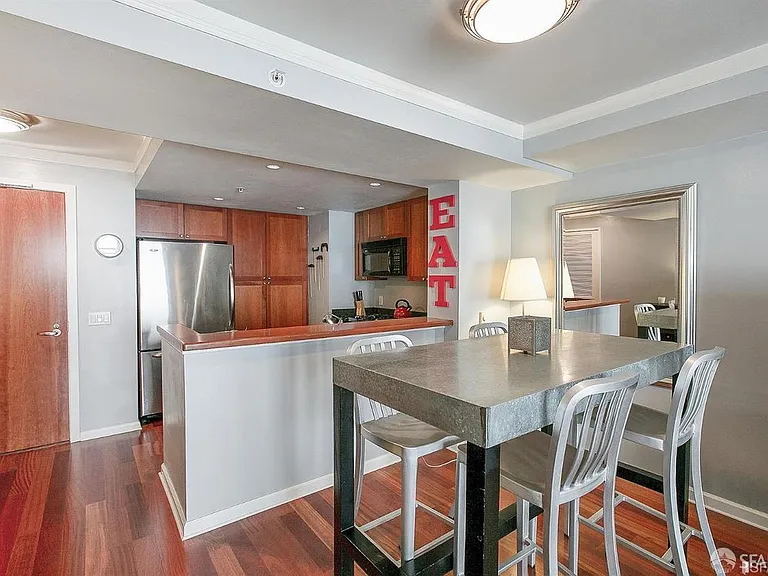 400 Beale St #1008L — Photo 7